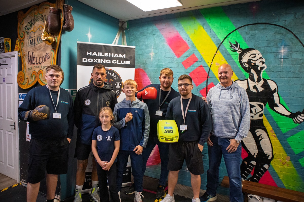 Lightning Fibre Donates Life-Saving Defibrillator to Hailsham Boxing Club 11 Lightning Fibre Donates Life-Saving Defibrillator to Hailsham Boxing Club